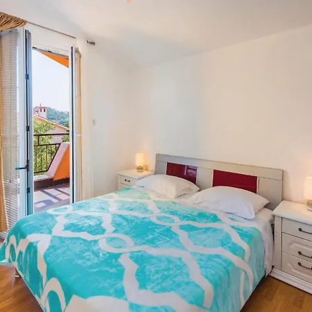 Apartment Three-bedroom In Labin Labin (Istria)